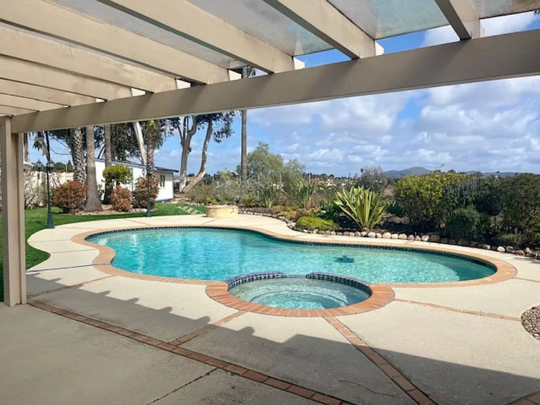 7244 Canyon Hill Ct — Photo 4