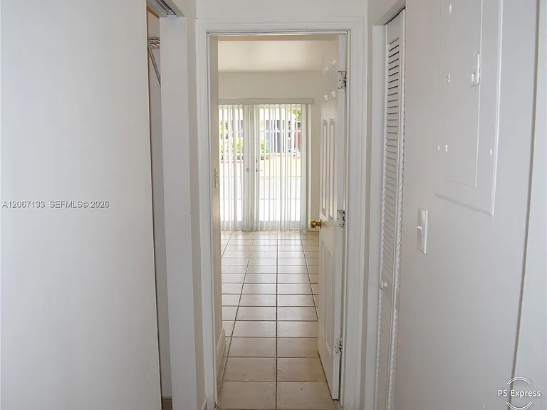11759 SW 117th Pl — Photo 21