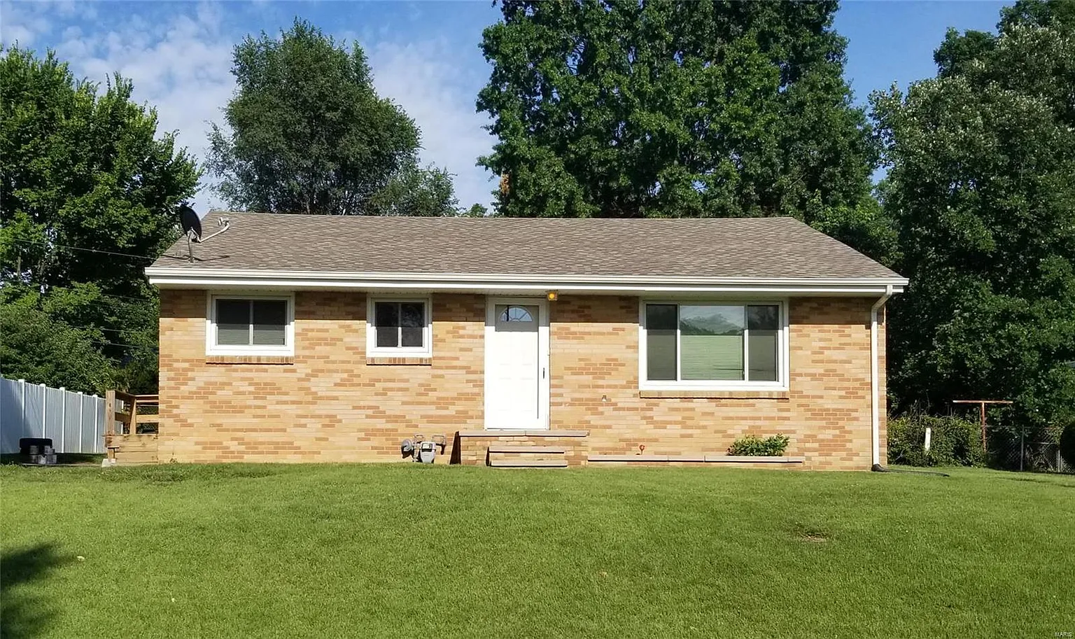 136 Reno Ave photo 1