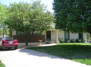 403 NE Wild Plum Ct, Lees Summit, MO 64086