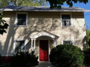 607 N 4th St, Fairfield, IA 52556