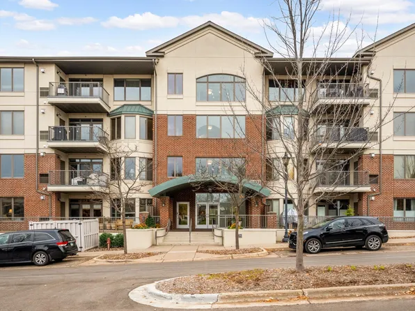 5275 Grandview Sq APT 3203, Edina, MN 55436
