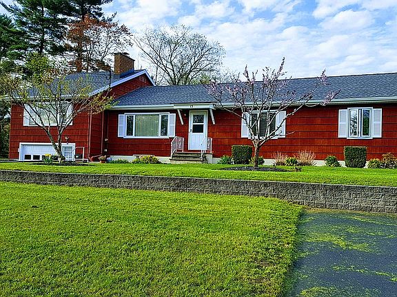2nd image of 15 Shady Ln