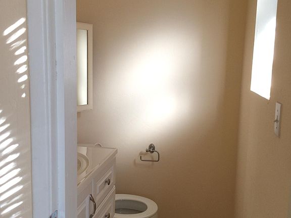 4th image of 2625 W Hazelwood St