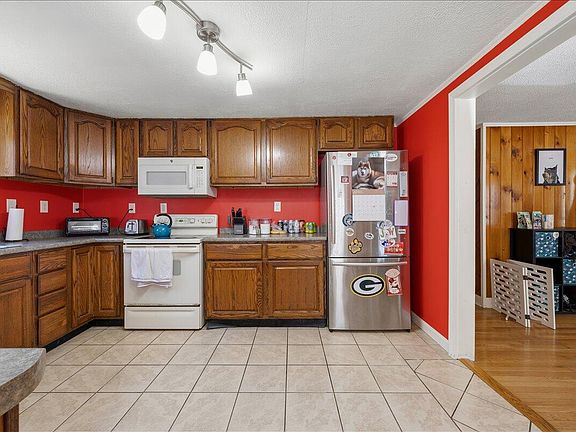 5th image of 9 Ranwall Avenue