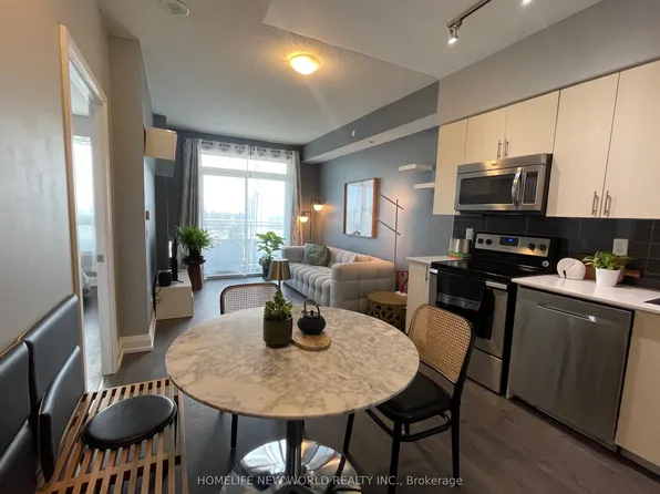 7890 Bathurst St, Vaughan, ON