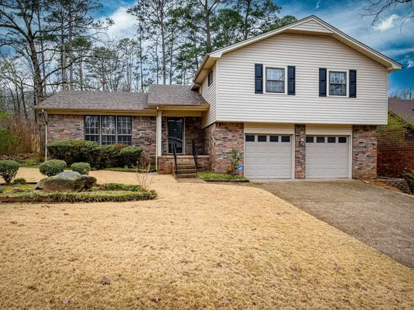 18 Point South Ct, Little Rock, AR 72211