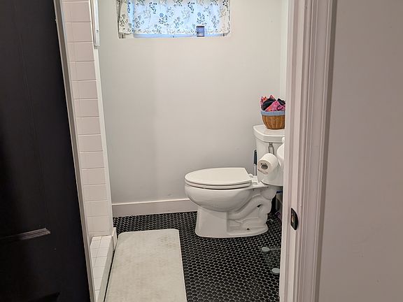 3rd image of 2311 4th Ave Unit 2