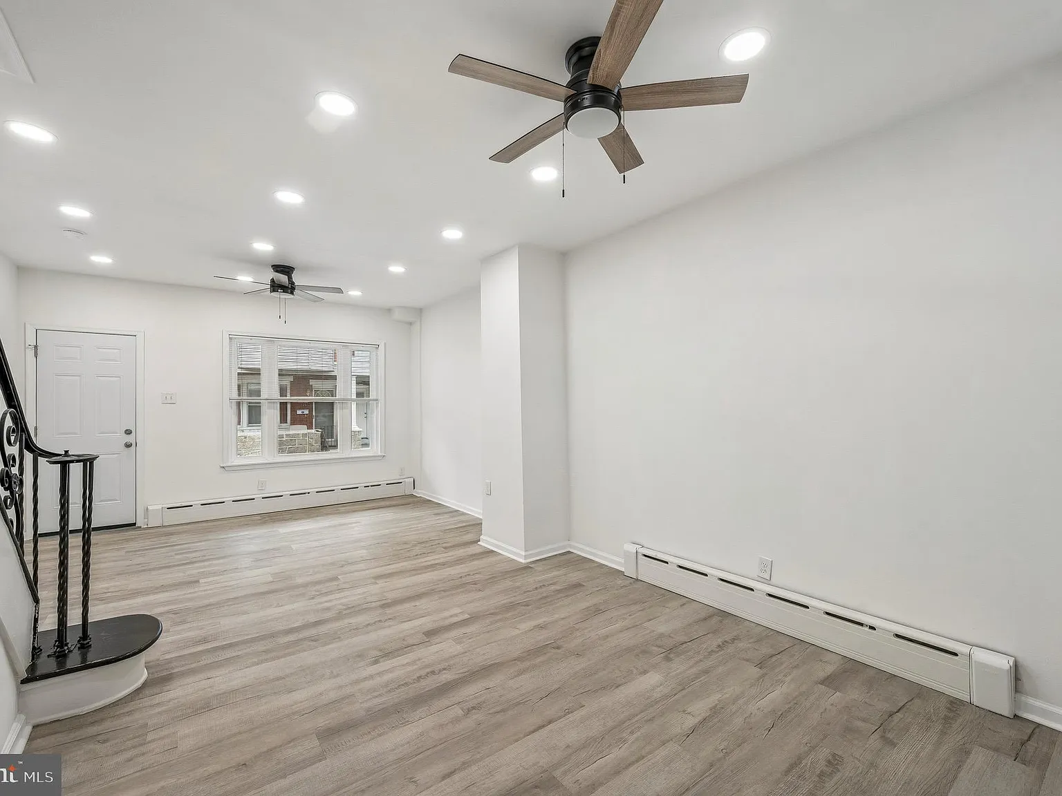 3 bed, 1.0 bath, 999 sqft, $1,750 — Photo 4