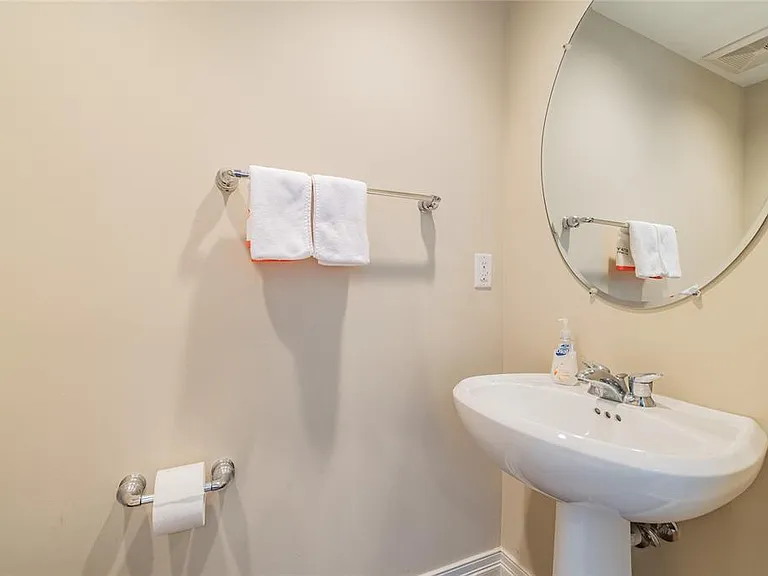 449 S 12th St #1406 — Photo 16