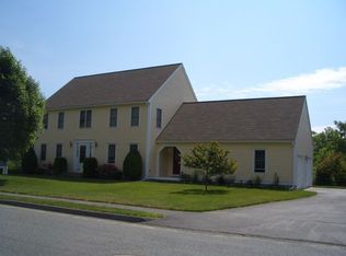 8 Ryan Rd, Shrewsbury, MA 01545