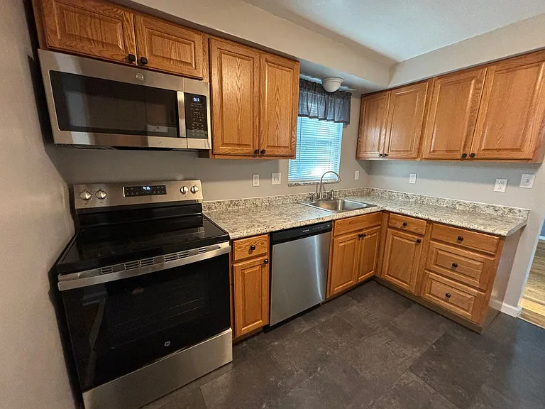 237 Sleepy Hollow Rd — Photo 5