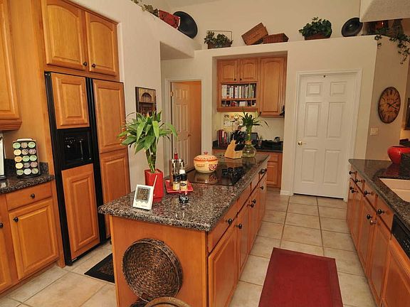 4th image of 520 Reserve Dr