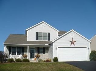 2261 Landcrest Dr, Lancaster, OH 43130