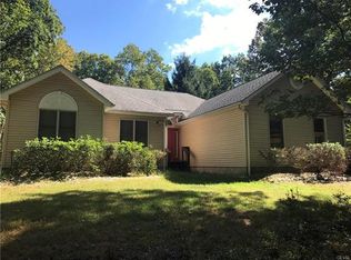 116 Rock Ledge Dr, Cresco, PA 18326