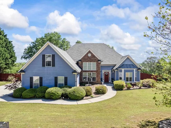 517 Huntleigh Dr, Winder, GA 30680