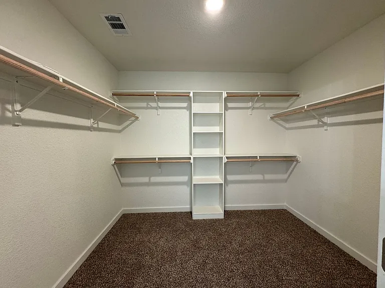 1410 Cedar River Ln — Photo 37