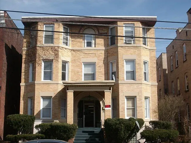 2 bed, $1,250 — Photo 1