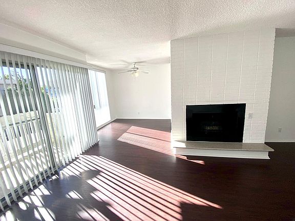 *Photos are of model unit* Actual units may vary slightly.