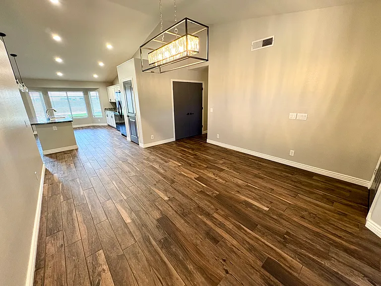 2866 E Toledo Ct — Photo 5