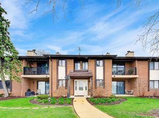 2221 Wharf Dr APT 208, Woodridge, IL