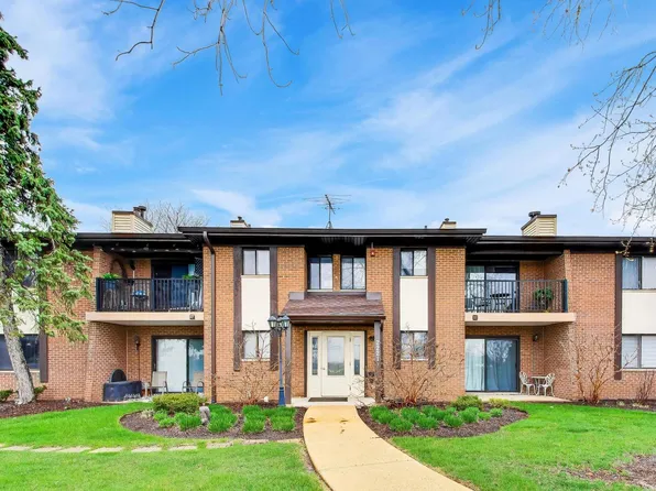 2221 Wharf Dr APT 208, Woodridge, IL 60517