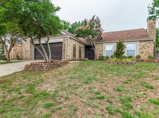 4208 Oldfield Dr, Arlington, TX 76016