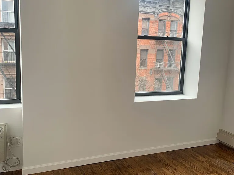 407 W 51st St #4A — Photo 8