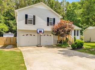 752 Newport Dr, Villa Rica, GA 30180