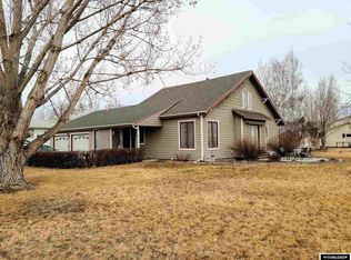 700 N 15th St, Worland, WY 82401