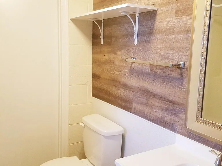501 S Hester St #7 — Photo 9