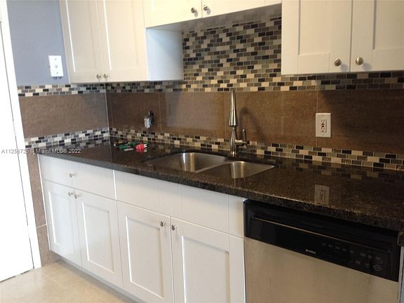 2nd image of 2350 NE 135th St APT 1411