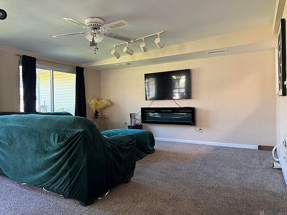 4th image of 459 Nancy Dr