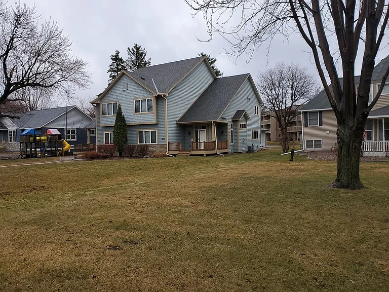 4786 Bald Eagle Ave — Photo 1