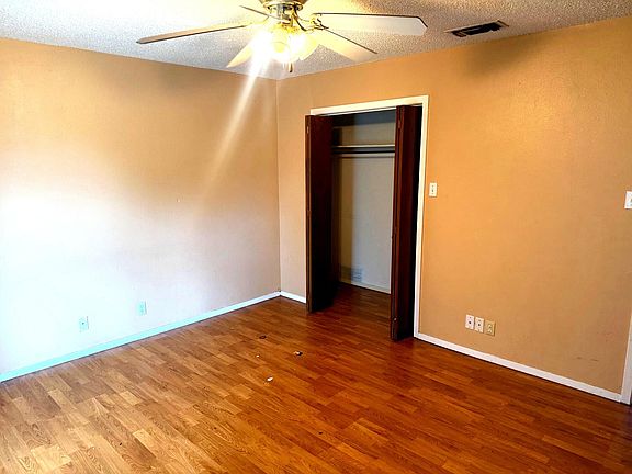 5th image of 3814 Sunset Dr