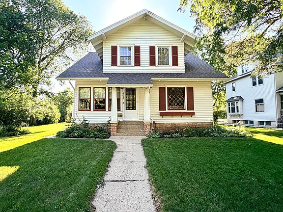 3rd image of 605 Park St