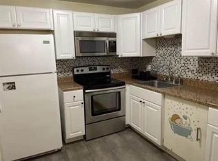 127 English Village Rd APT 301, Manchester, NH 03102