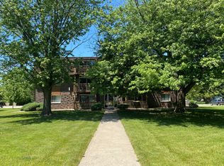 19360 Wolf Rd APT 12, Mokena, IL 60448