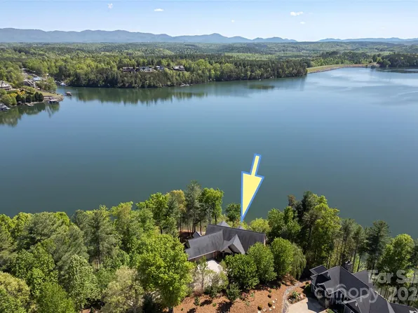 1896 Sandy Cove Dr, Morganton, NC 28655