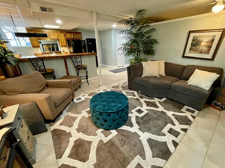 3542 Pleasant Valley Rd #LOWERLEVEL — Photo 5