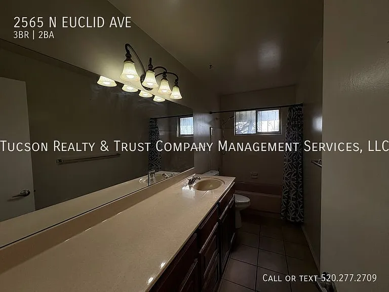 2565 N Euclid Ave — Photo 9