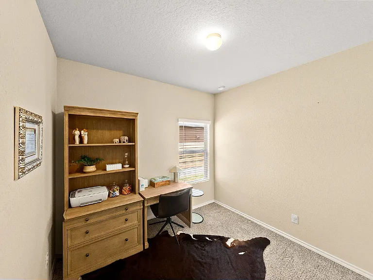 5702 Cicada Cir — Photo 16