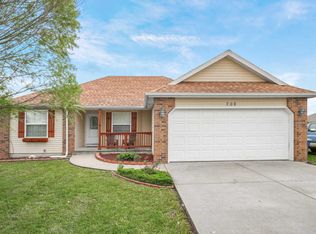 702 W Lexington Cir, Clever, MO 65631