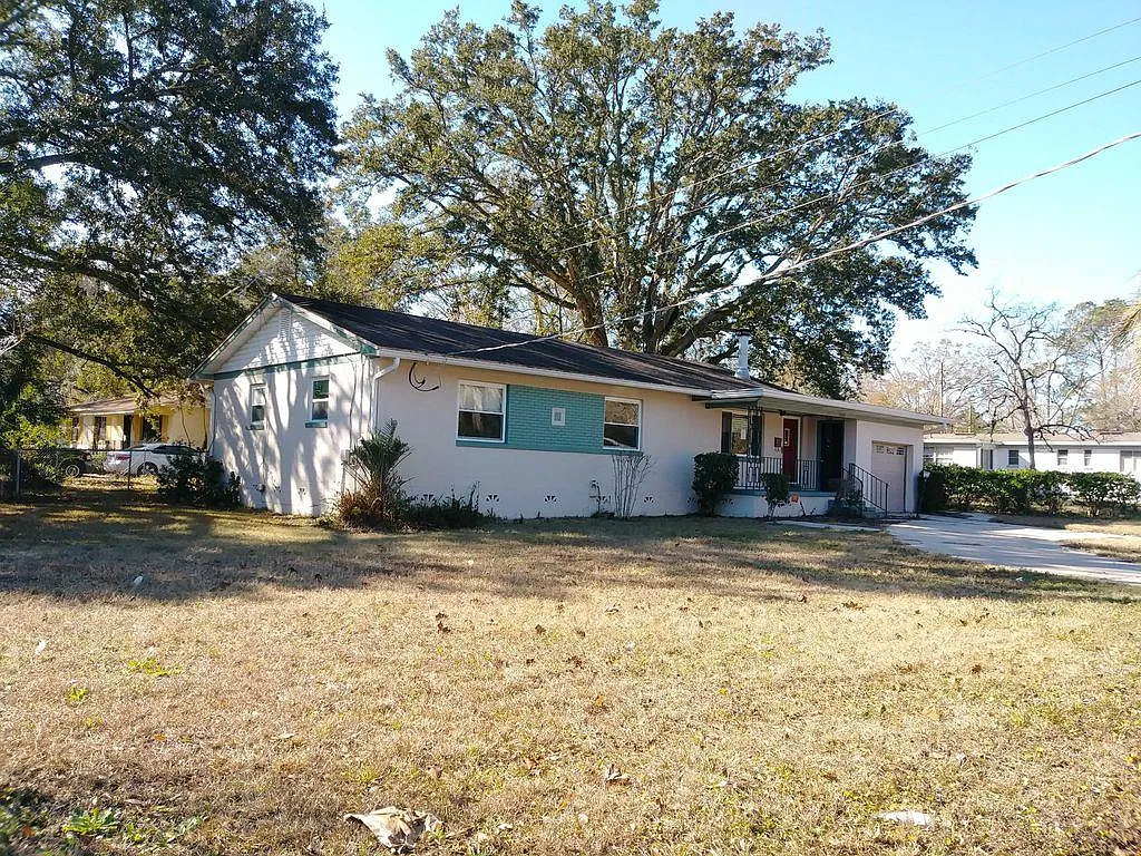 3 bed, 1500 sqft, $1,895 — Photo 2