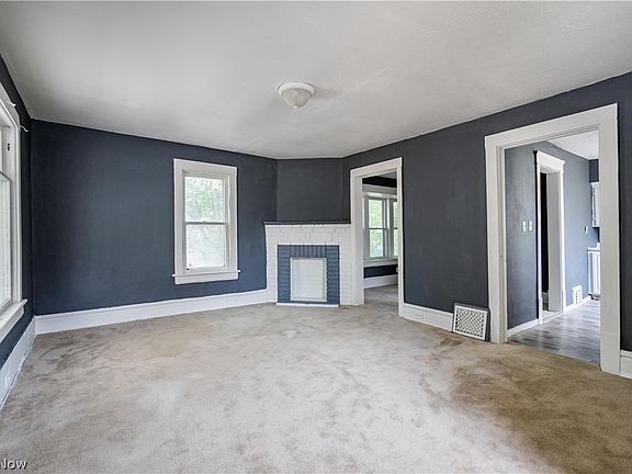 5th image of 757 Baird St
