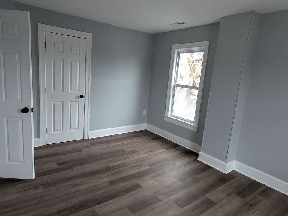 1st image of 607 Guilford Ave #2