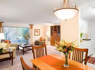 108 Hampden Dr #H81F, Norwood, MA 02062