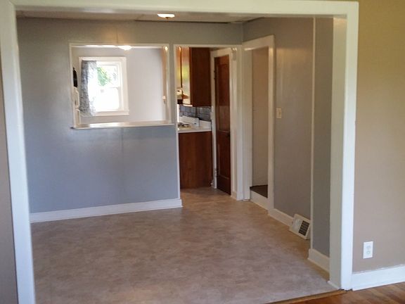 5th image of 1226 E Forest Ave