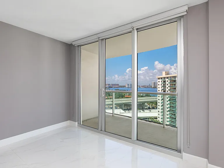 19380 Collins Ave #1527 — Photo 21
