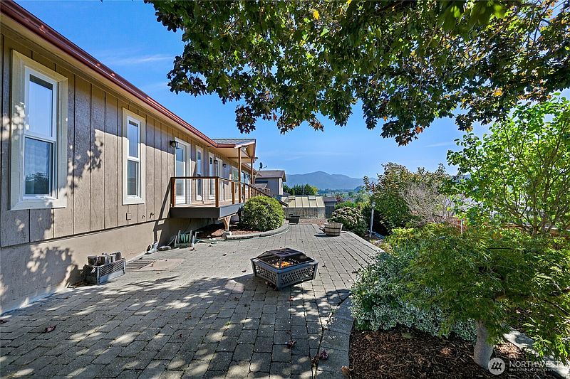 3rd image of 3620 Trumpeter Place